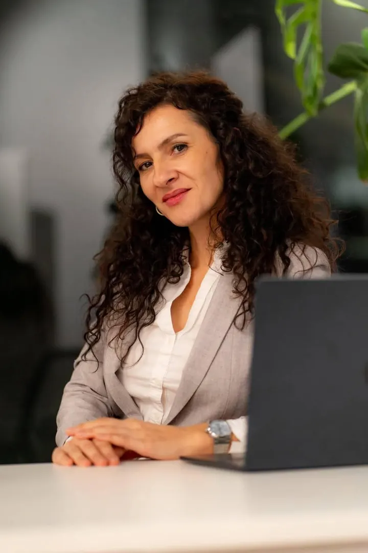 Nicoleta Hein — traducător autorizat pentru limba română